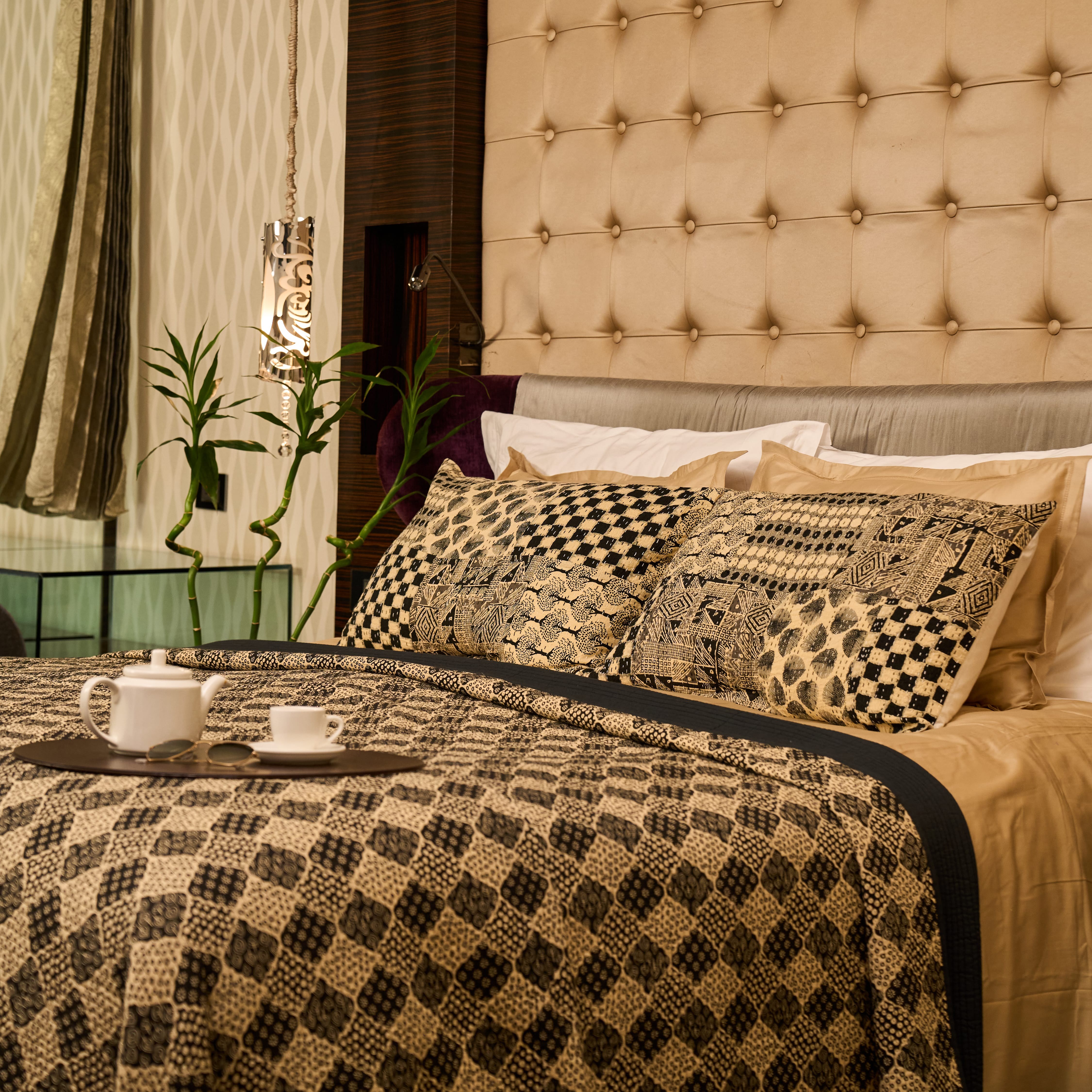 Desert Oasis 6-Piece Luxury Bedding Ensemble Set