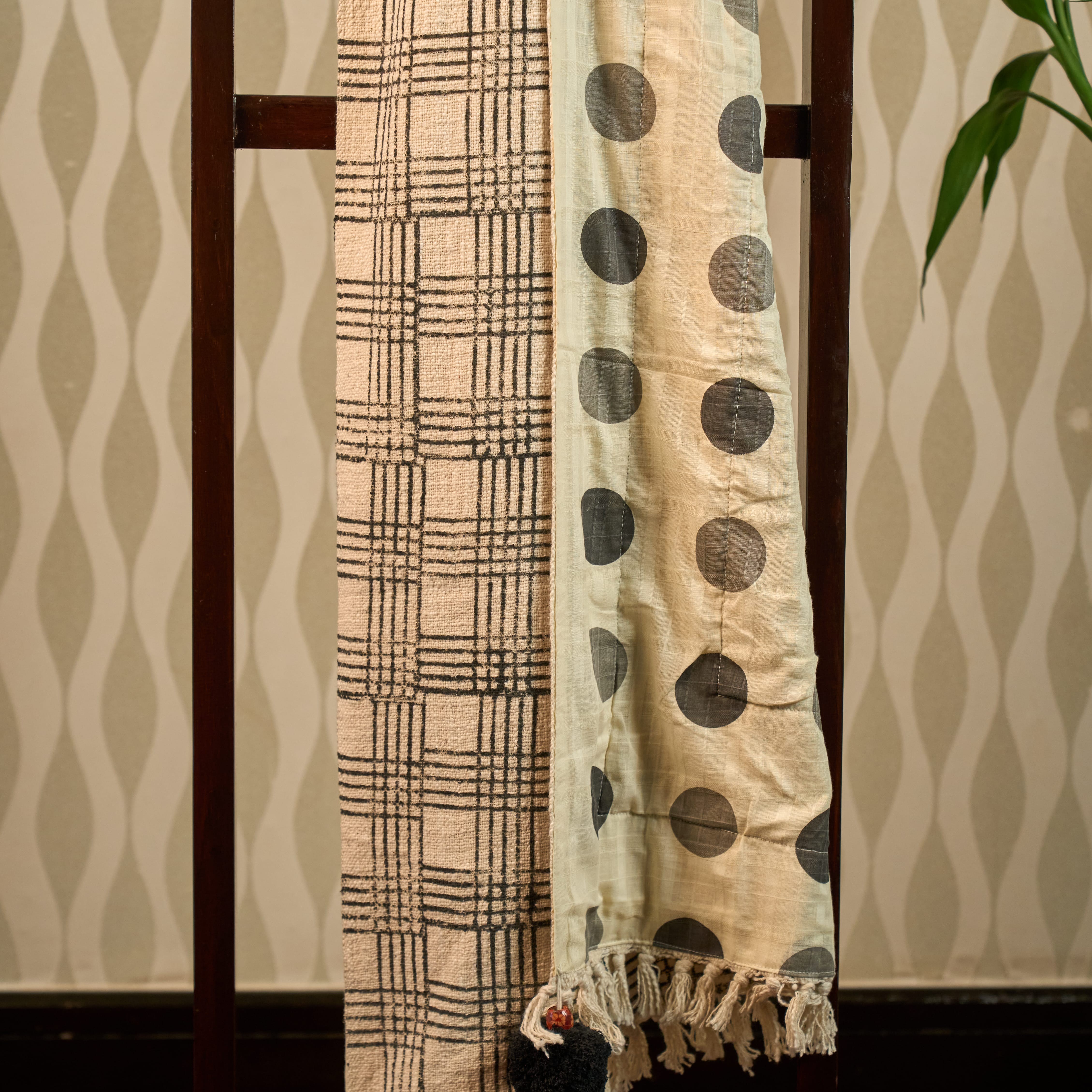  Monochrome Grid Reversible Throw